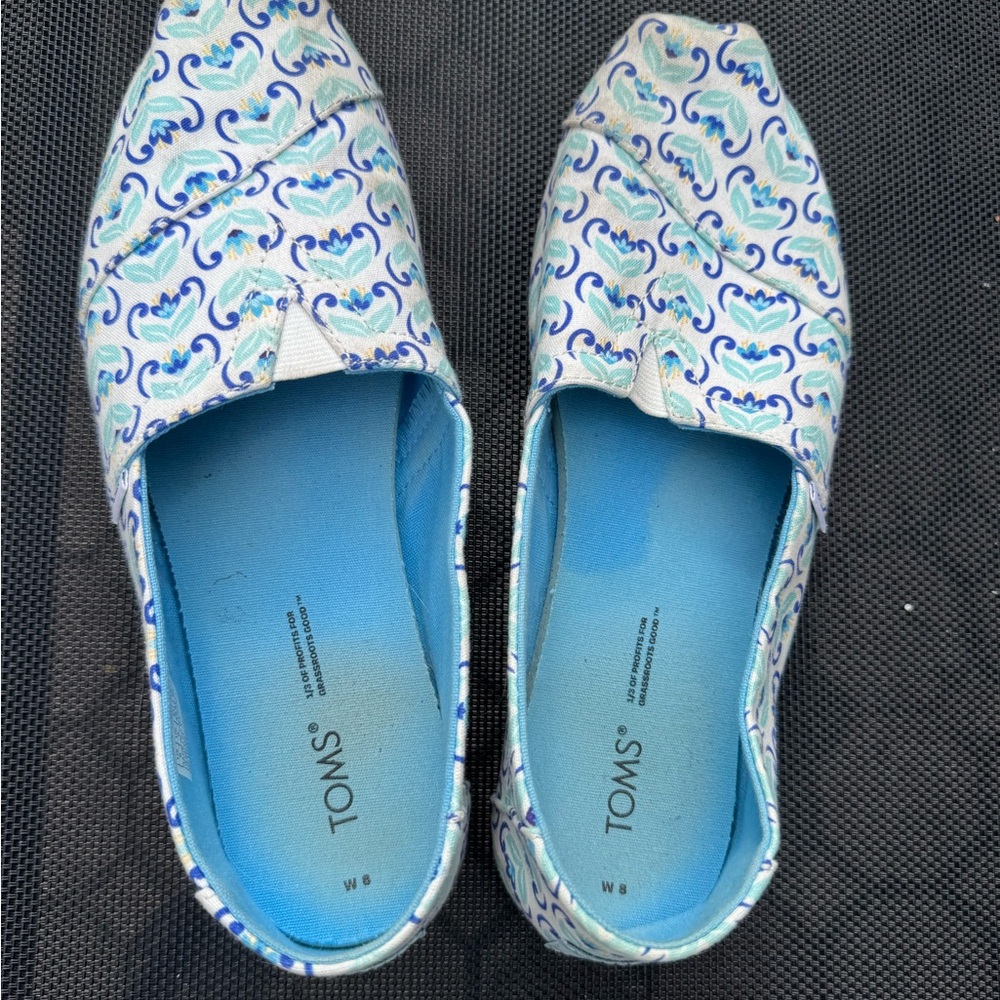 TOMS Women's Floral Patterned Flats - Blue and Cream
